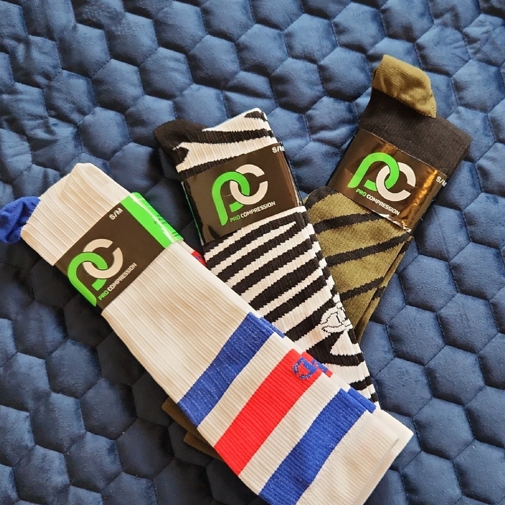 3 Pk New Compression Socks Size S/M Red White Blue Zebra Print Olive Green